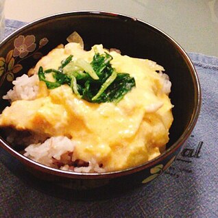 [最近何でも白だし頼み]簡単フワトロ鶏むね親子丼